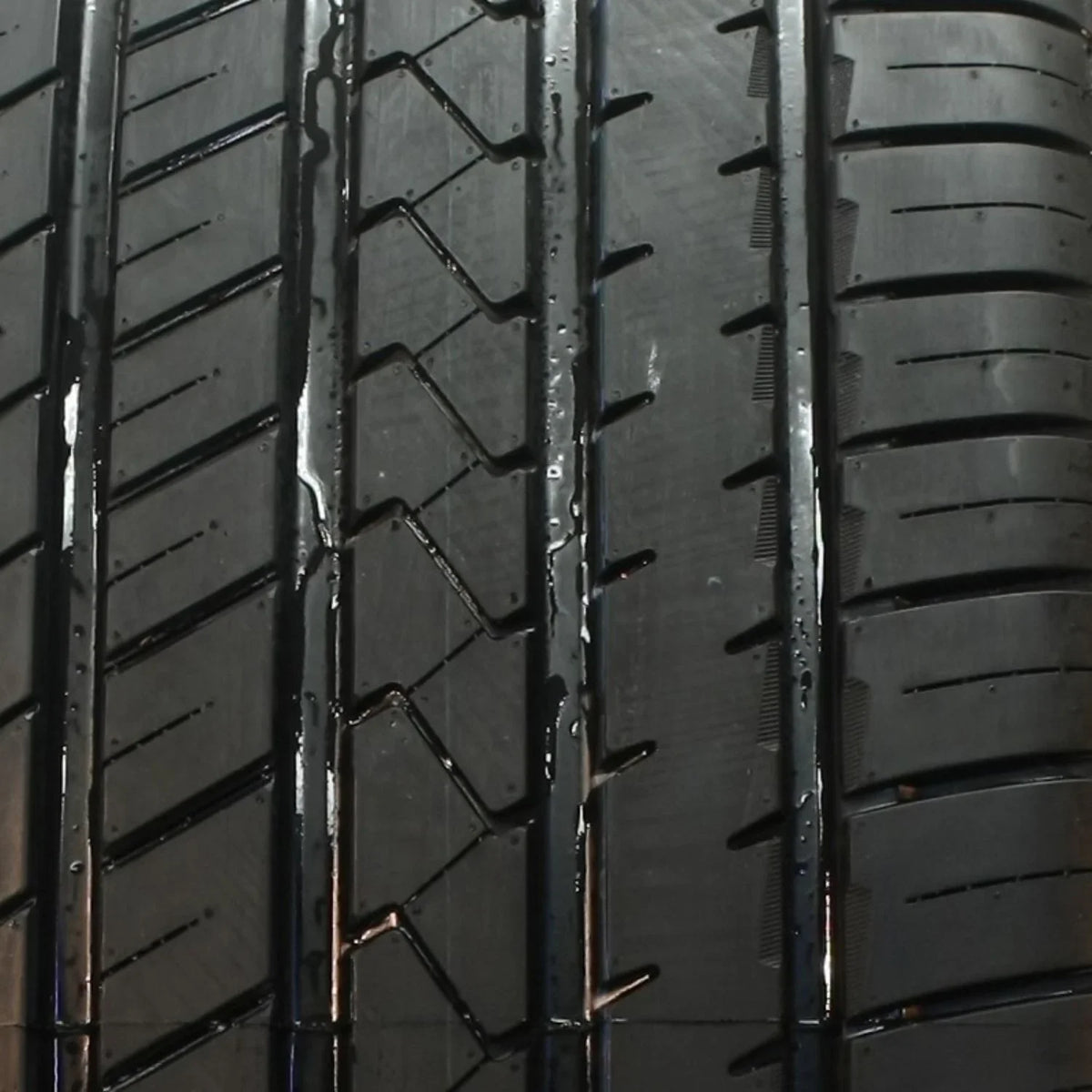 Lionhart LH-Five All Season 255/55R19 111V XL Passenger Tire