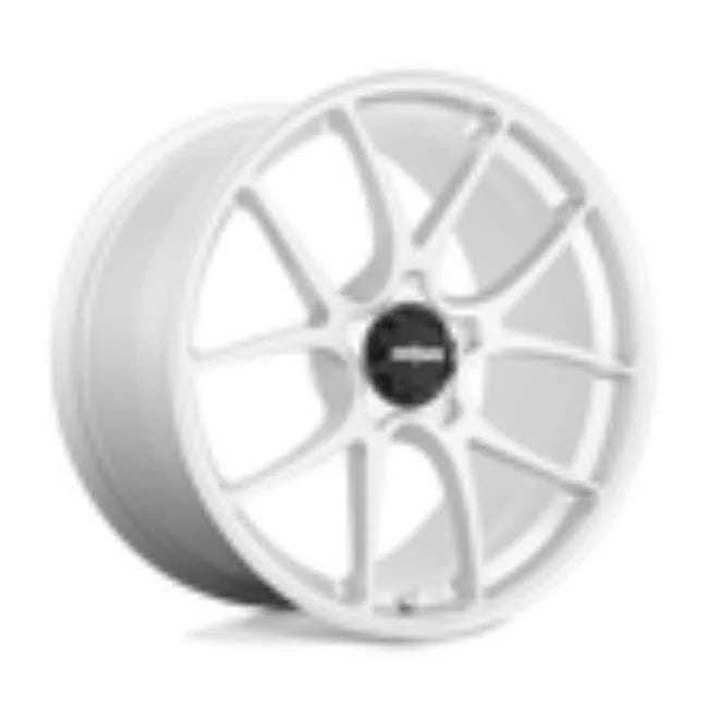 5 x 130 mm Bolt Pattern 45 mm Offset R900 LTN Wheel, Gloss Silver. R900219063-45T 21 x 9 in