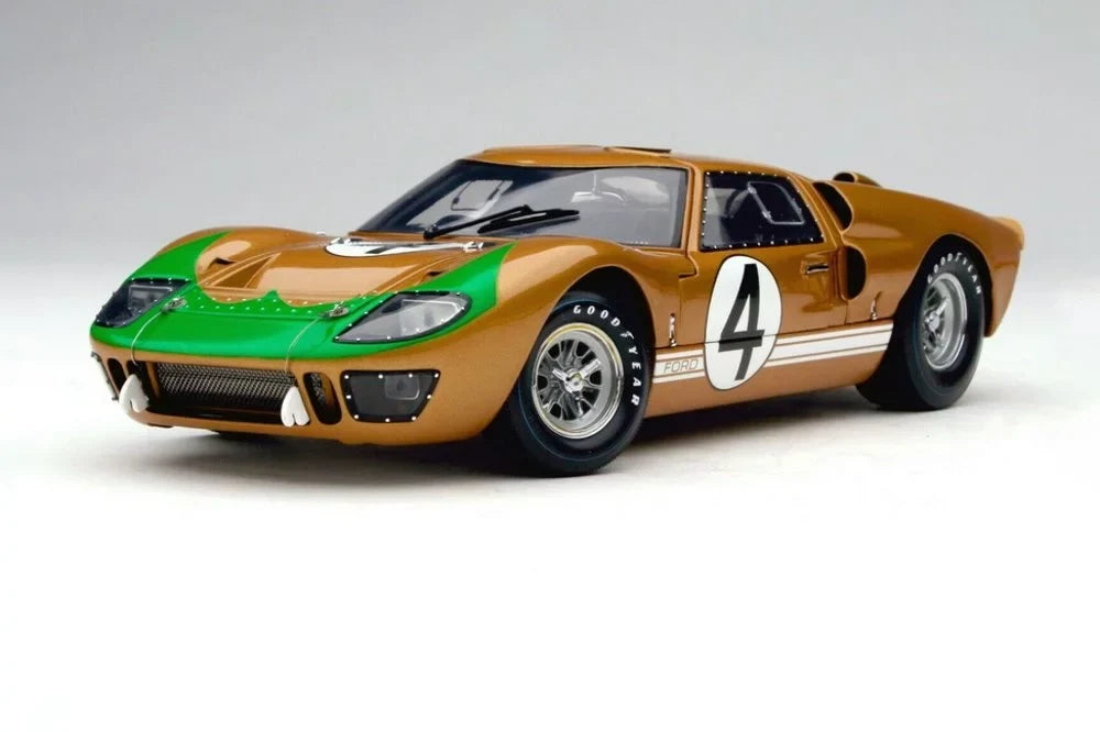 Diecast Car w/Display Case - 1966  GT-40 MK II Le Mans #4, Gold - Shelby Collectibles SC414G - 1/18 scale Diecast Car
